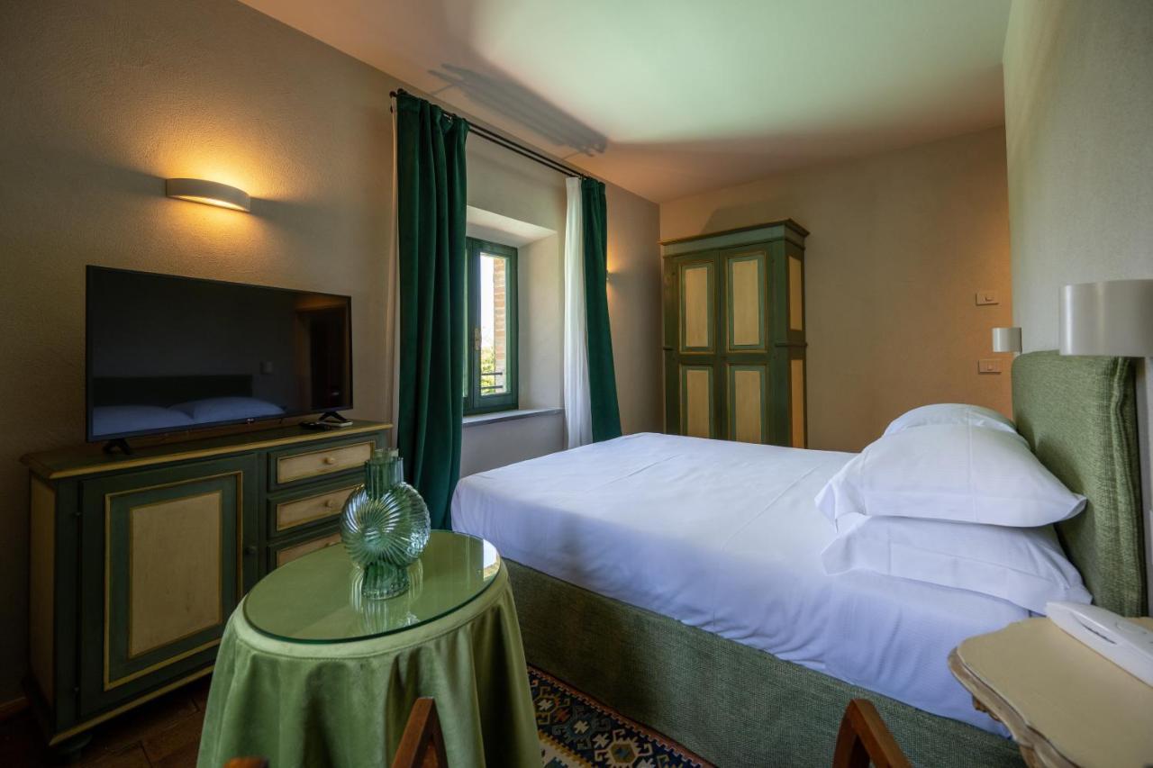 Hotel Palazzo Viviani Castello Di Montegridolfo Exteriér fotografie